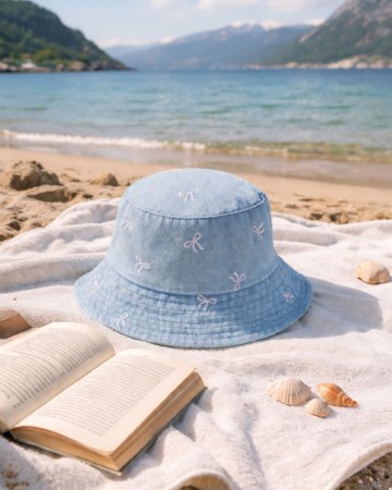 Bøttehatt lys med sløyfer